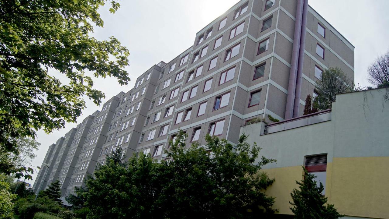 Hostel Km House Cerny Most Prag Exterior foto